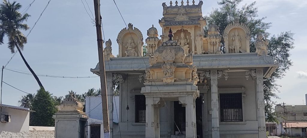 Nagamalai Theerthakkarai Mariamman